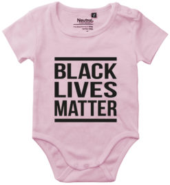 oekologisk baby bodystocking black lives matter lyseroed